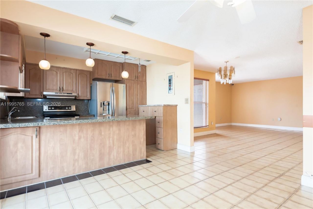 450 SW 92nd Ave, Unit 1, Miami, FL 33174 Photo