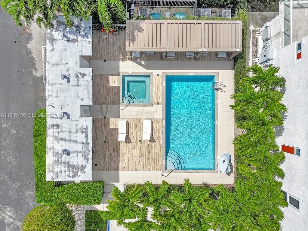 455 NE 39th St, Unit 205, Miami, FL 33137 Photo