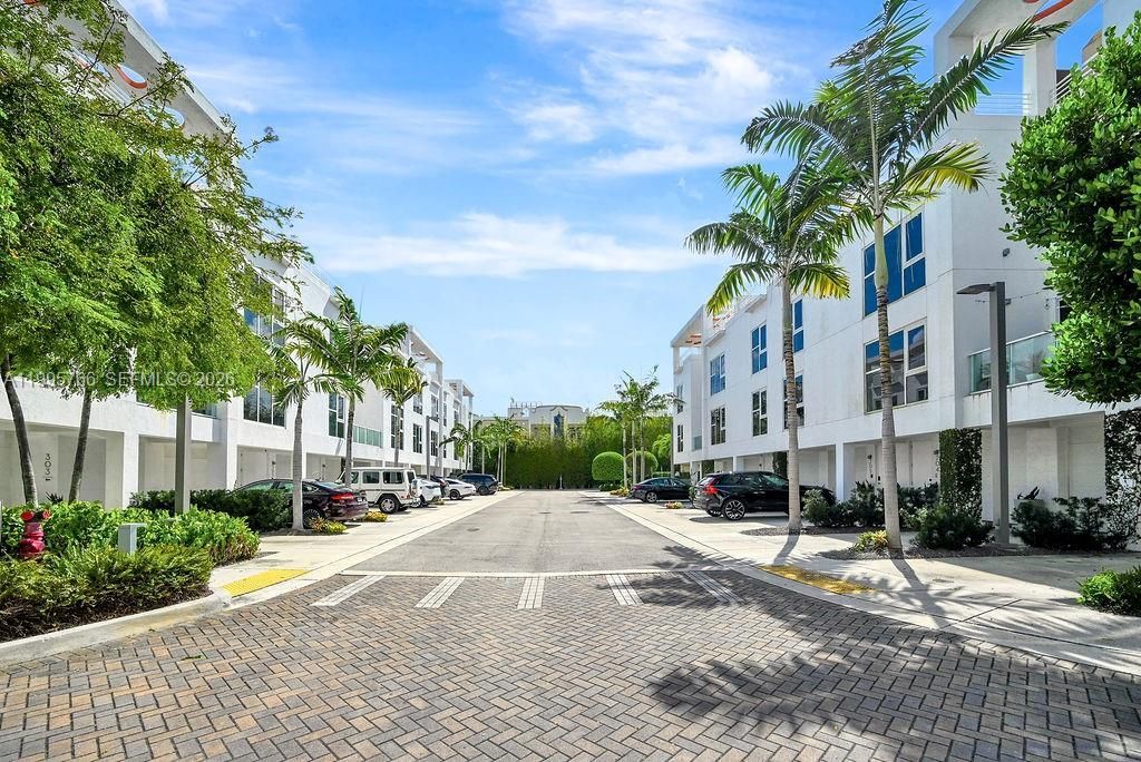 455 NE 39th St, Unit 205, Miami, FL 33137 Photo