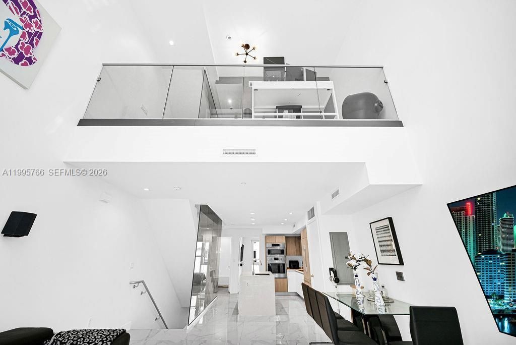 455 NE 39th St, Unit 205, Miami, FL 33137 Photo