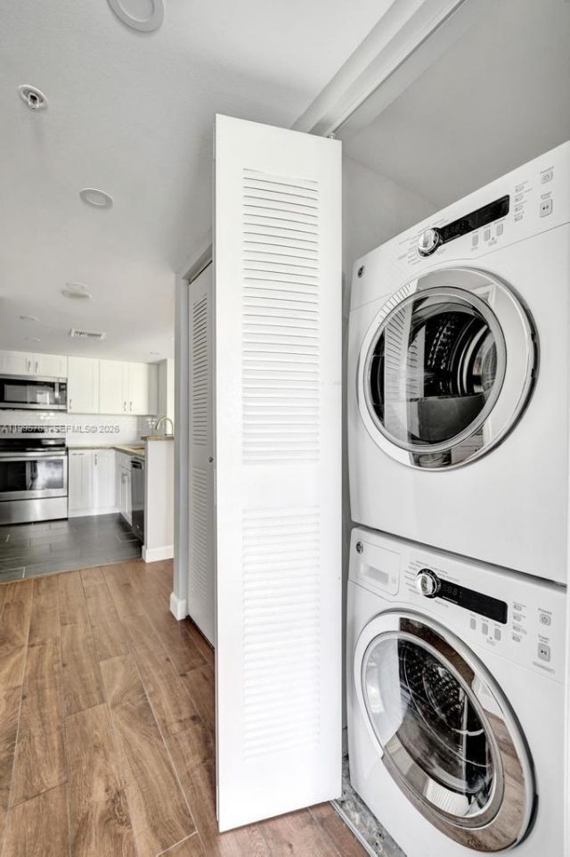 520 SE 5th Ave , Unit 2408, Fort Lauderdale, FL 33301 Photo