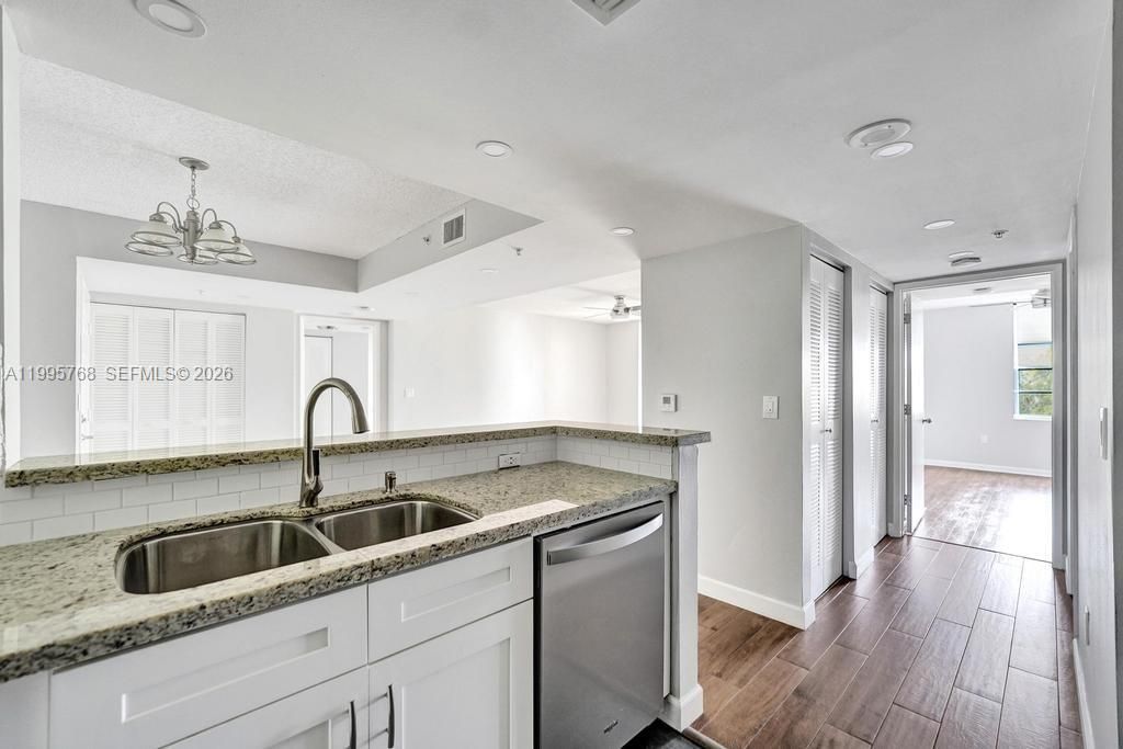 520 SE 5th Ave , Unit 2408, Fort Lauderdale, FL 33301 Photo