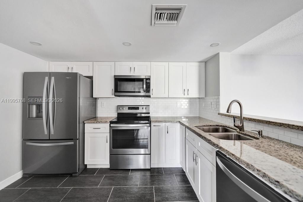 520 SE 5th Ave , Unit 2408, Fort Lauderdale, FL 33301 Photo