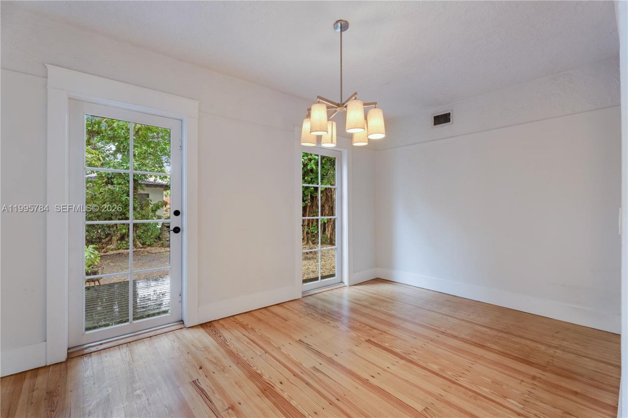 919 Lisbon St, Coral Gables, FL 33134 Photo