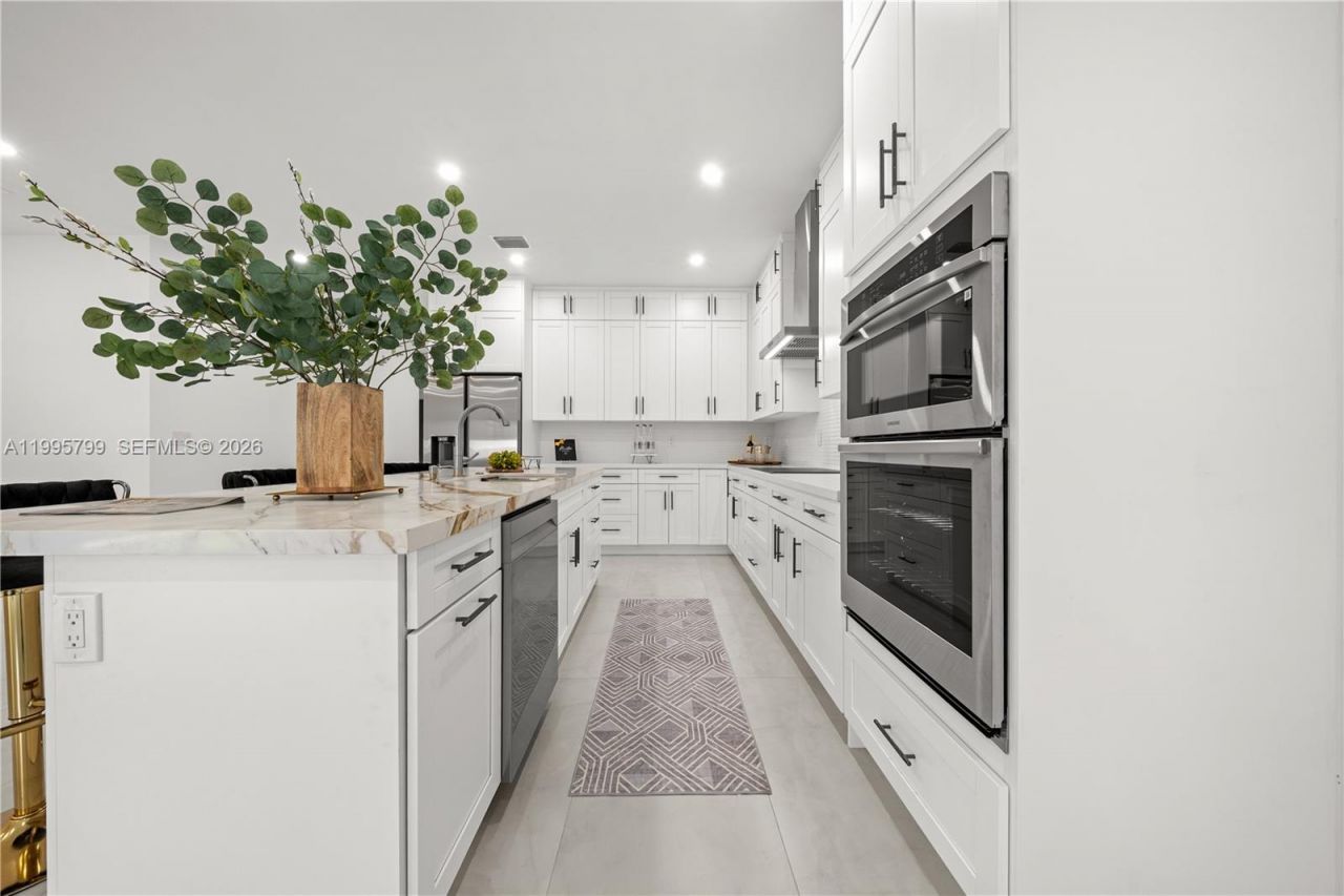 5209 SW 22nd St, West Park, FL 33023 Photo