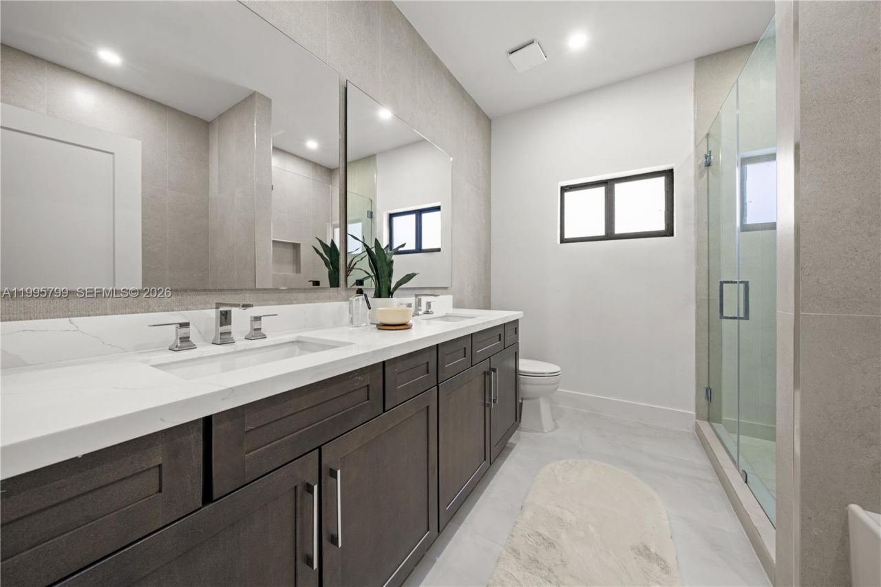 5209 SW 22nd St, West Park, FL 33023 Photo