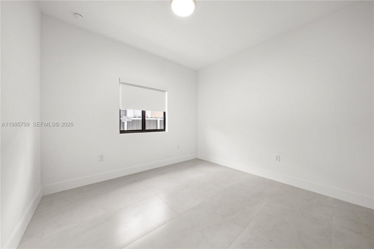 5209 SW 22nd St, West Park, FL 33023 Photo