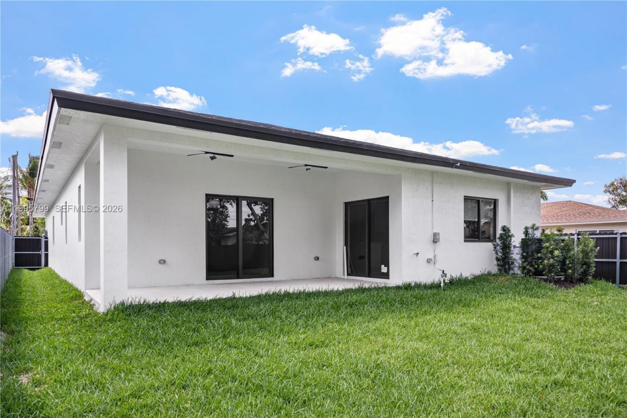 5209 SW 22nd St, West Park, FL 33023 Photo