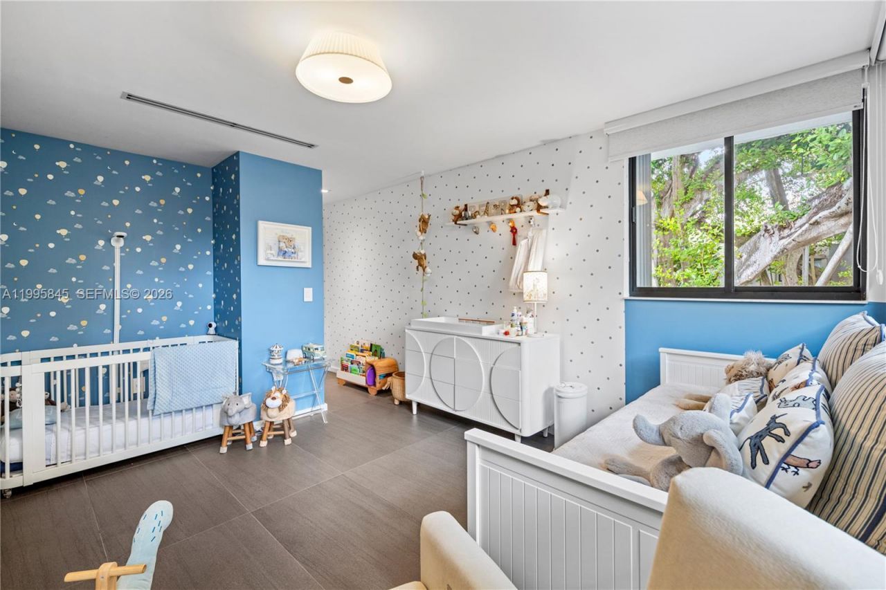 4002 Kumquat Ave, Miami, FL 33133 Photo