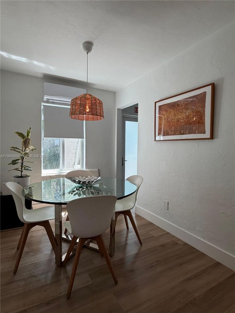 11201 NE 10th Ave, Unit 11201, Biscayne Park, FL 33161 Photo