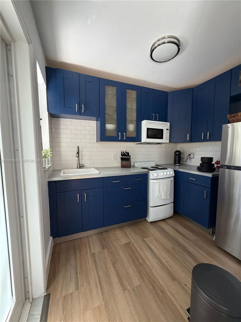 11201 NE 10th Ave, Unit 11201, Biscayne Park, FL 33161 Photo