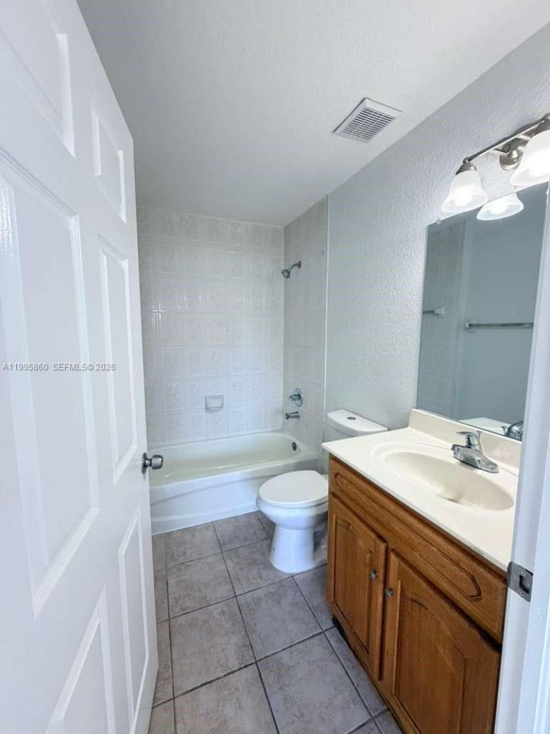 31 NE 13th Ave , Unit 5, Homestead, FL 33033 Photo