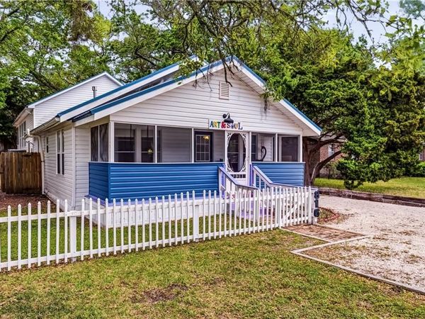 816 Cadillac Avenue , Dauphin Island, AL 36528