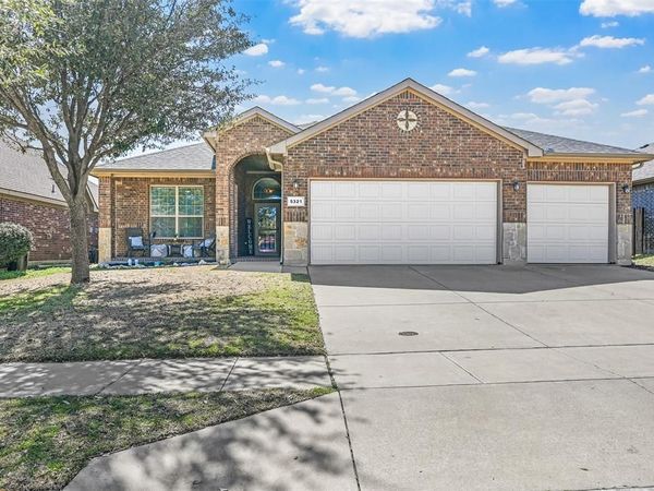 5321 Thornbush Drive, Fort Worth, TX 76179