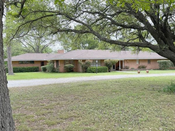 2328 County Road 2071, Gainesville, TX 76240