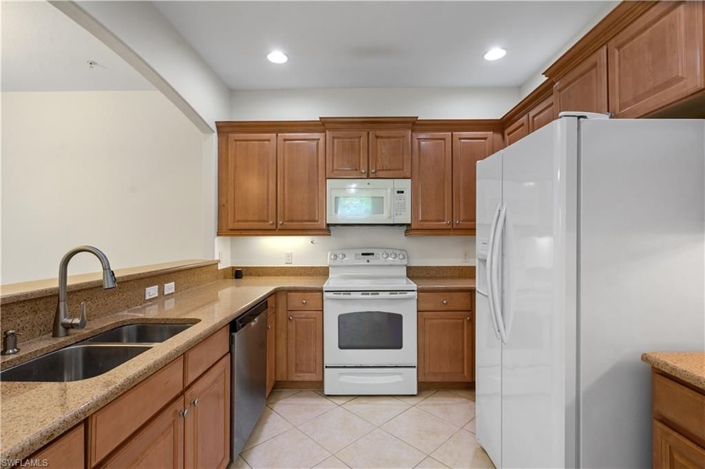 4390 Lazio Way, Unit 401, Fort Myers, FL 33901 Photo