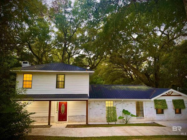 1302 Oak Street, Daphne, AL 36526