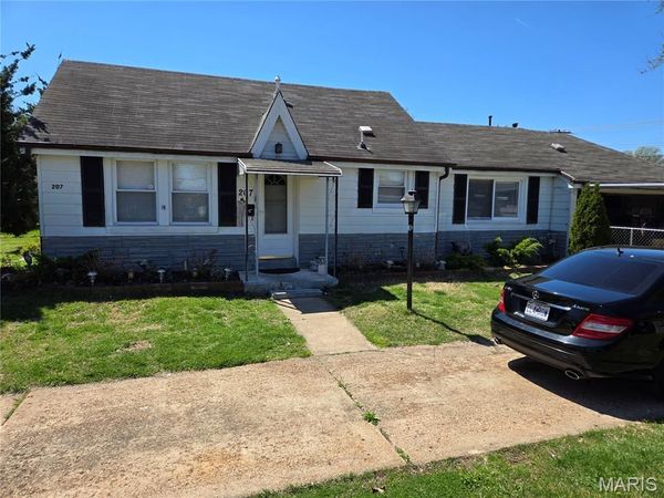 207 Marilyn Estates Drive, Affton, MO 63123