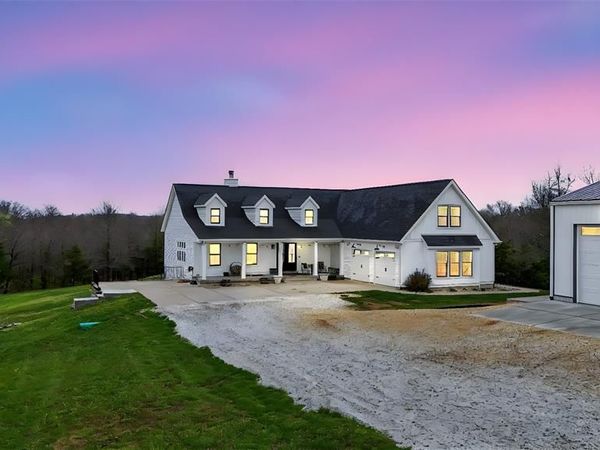 280 Sycamore Lane, Winfield, MO 63389