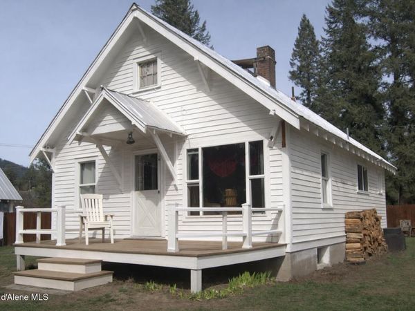 131 Electric Ave., Moyie Springs, ID 83845