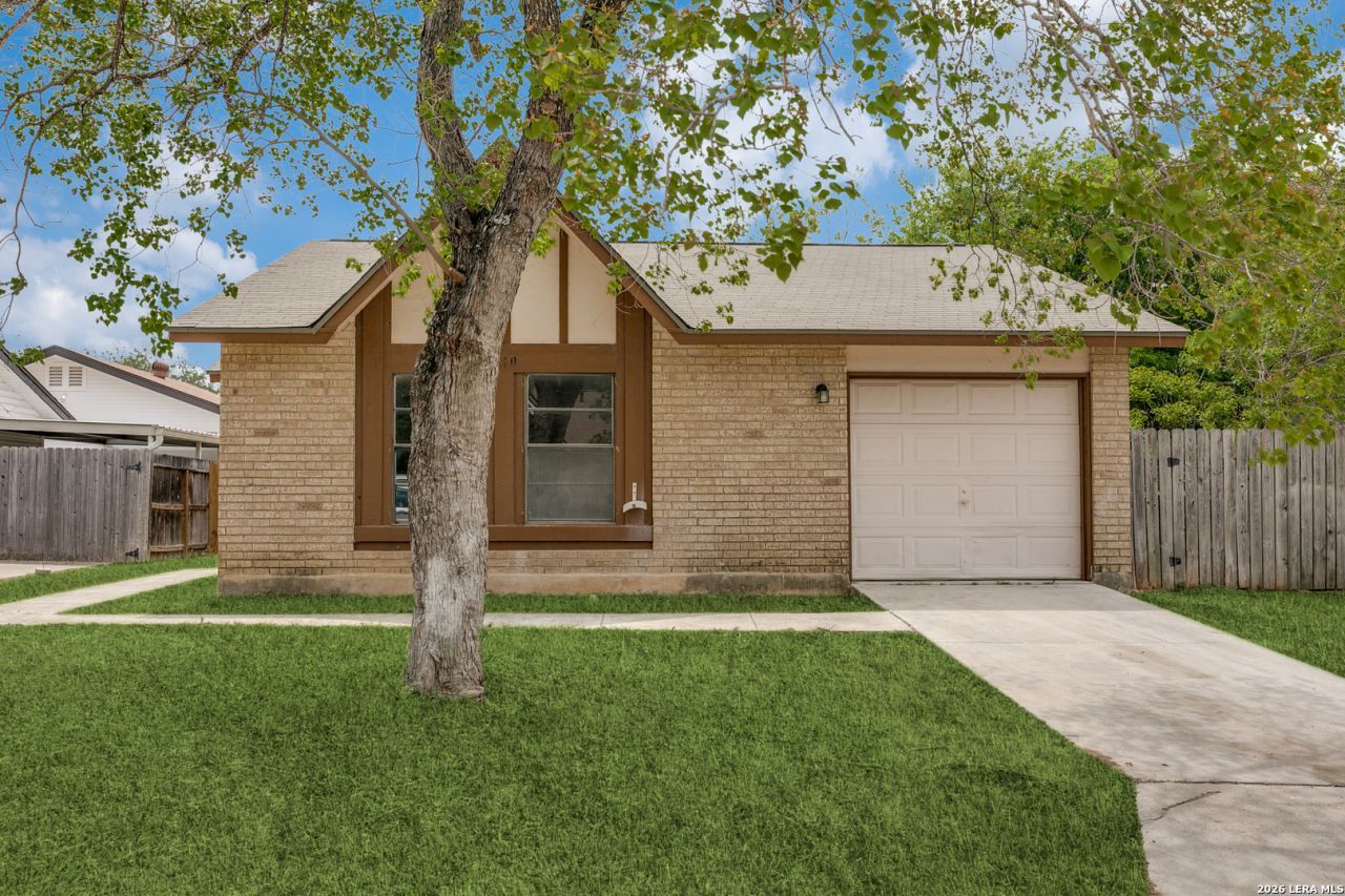 9710 Hidden Cross, San Antonio, TX 78250 Main Photo