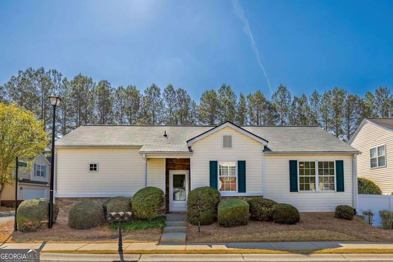 631 Windcroft Circle Nw, Acworth, GA 30101 Main Photo