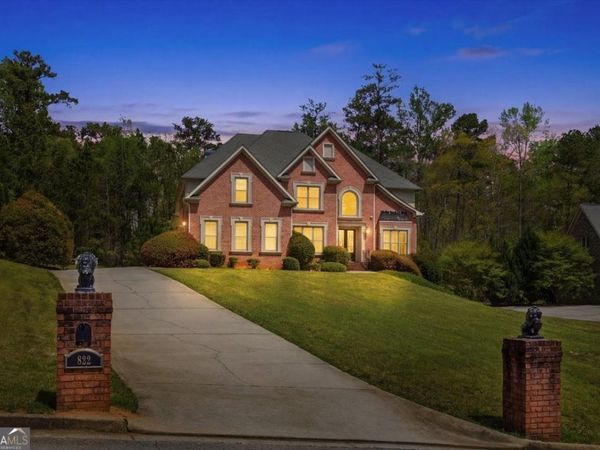 832 Dolly Avenue, Atlanta, GA 30331