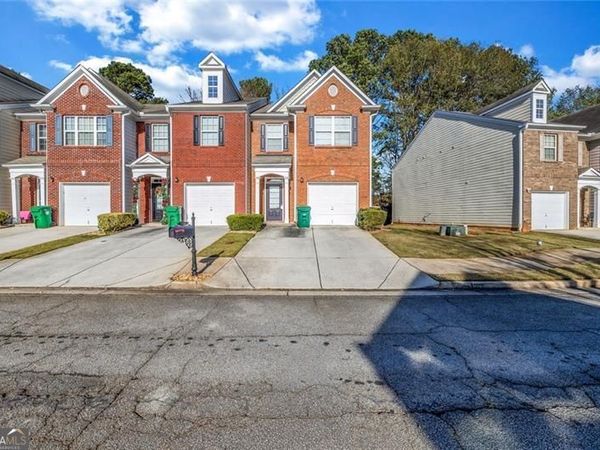 1246 Adcox Square, Stone Mountain, GA 30088