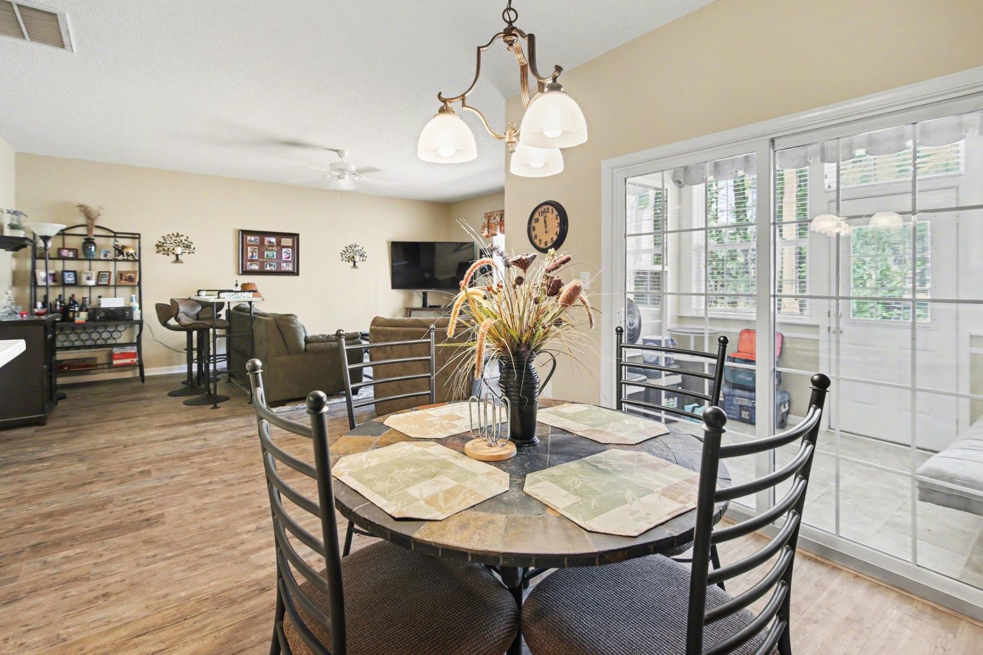 425 Colonial Trace Dr. Photo 6