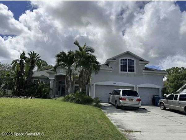 590 Carol Drive NE, Palm Bay, FL 32907