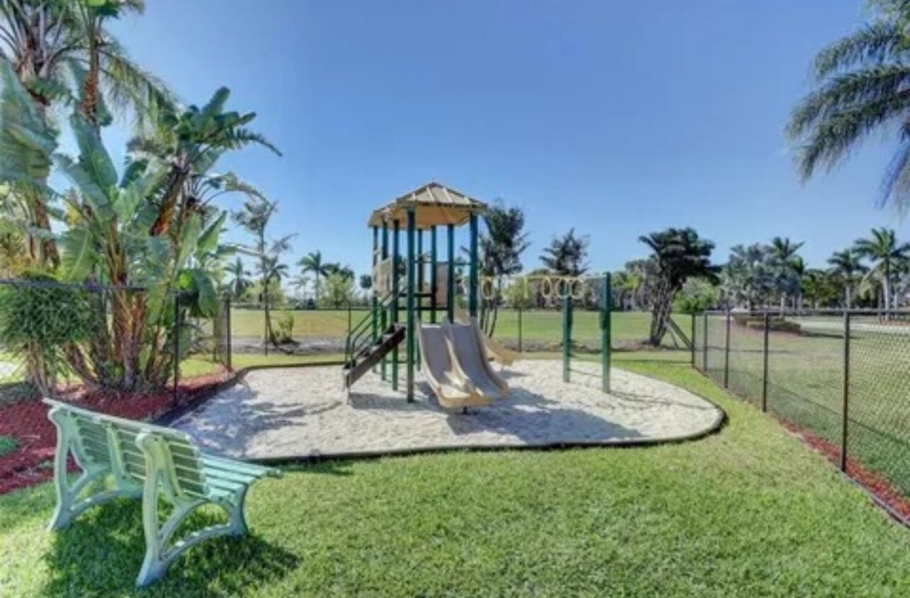 8193 Pelican Harbour Drive, Lake Worth, FL 33467 Photo