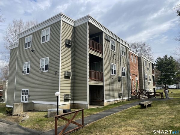 5 Woodside, Unit F65, Danbury, CT 06810
