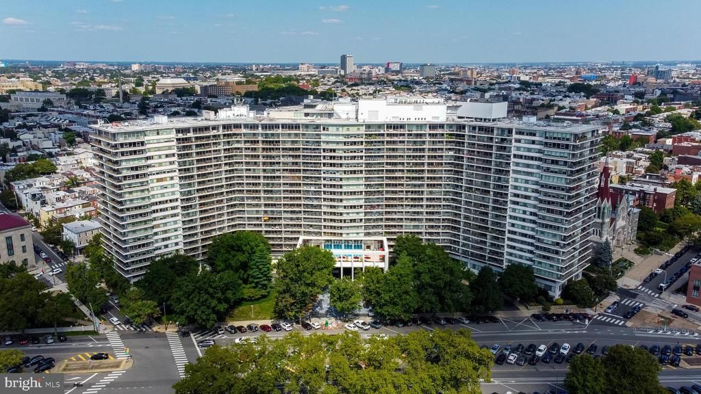 2401 00 Pennsylvania Avenue, Unit 10B22, Philadelphia, PA 19130 Main Photo