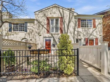 1589 N VAN DORN STREET, Unit B, ALEXANDRIA, VA 22304