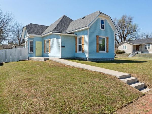 1823 W Noble Avenue, Guthrie, OK 73044