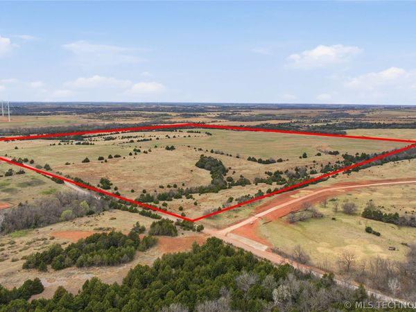 160 W County Road 64 , Mulhall, OK 73063