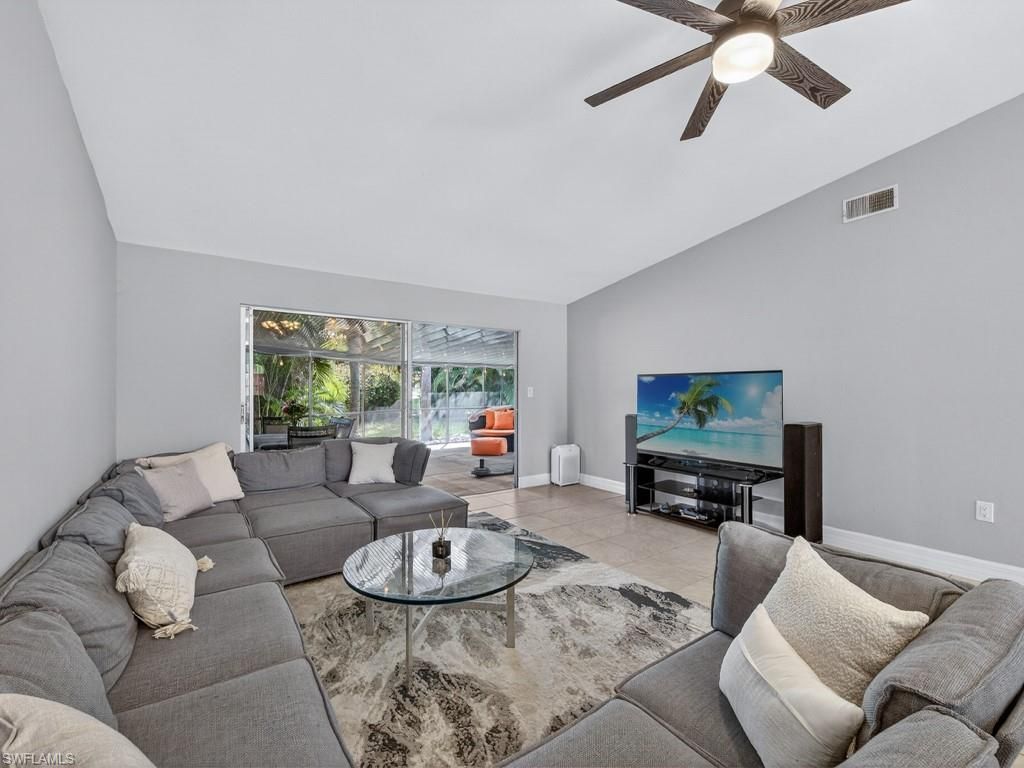 6441 Royal Woods Dr, Fort Myers, FL 33908 Photo