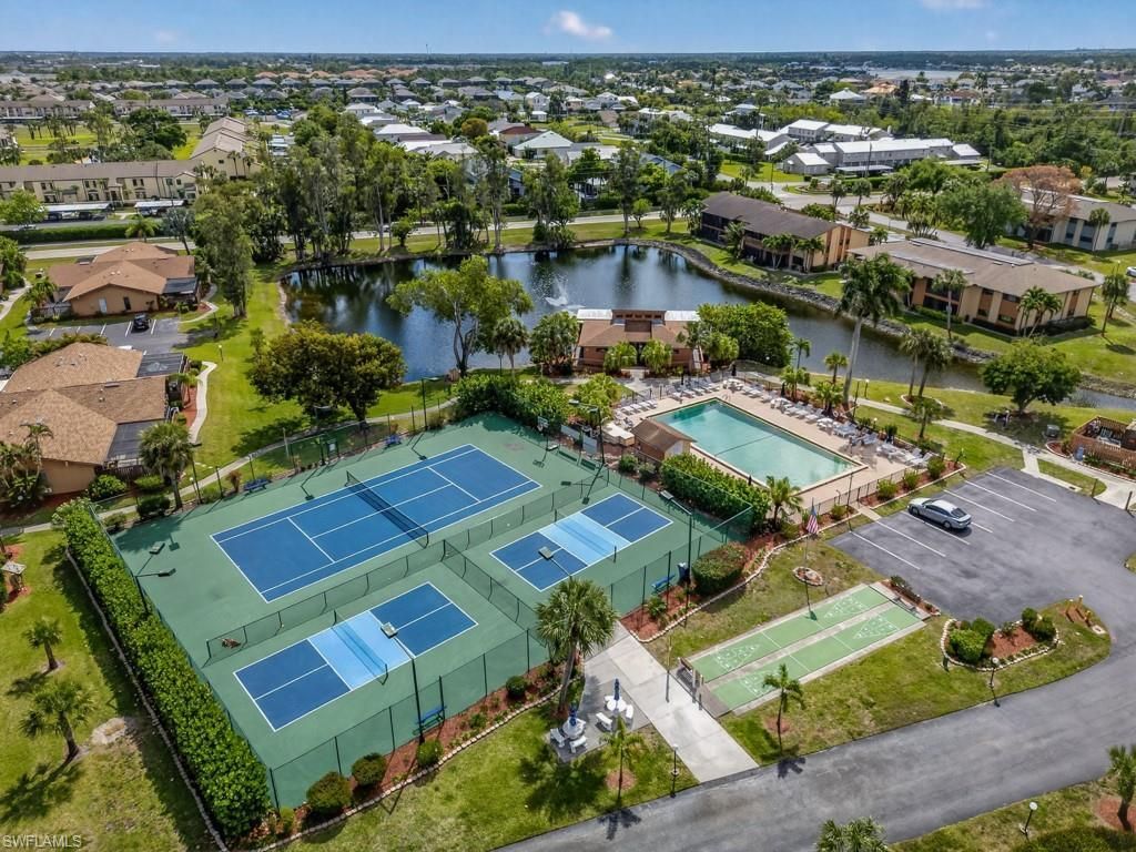 6441 Royal Woods Dr, Fort Myers, FL 33908 Photo