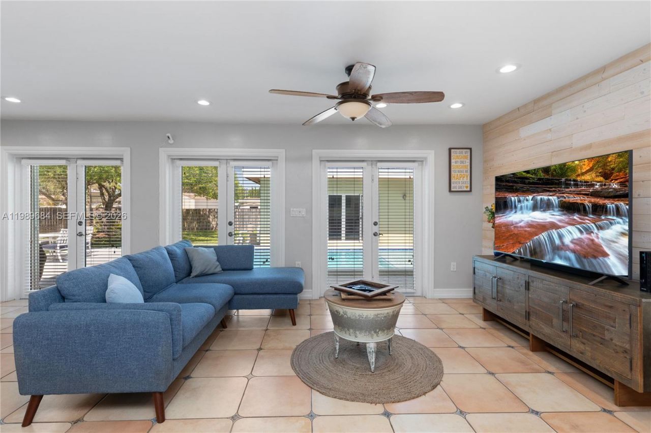 8535 SW 186th St , Cutler Bay, FL 33157 Photo