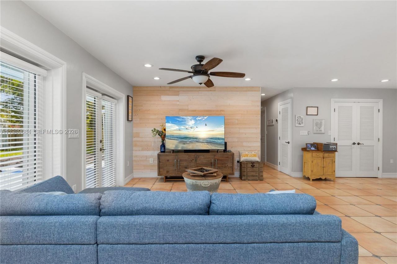 8535 SW 186th St , Cutler Bay, FL 33157 Photo