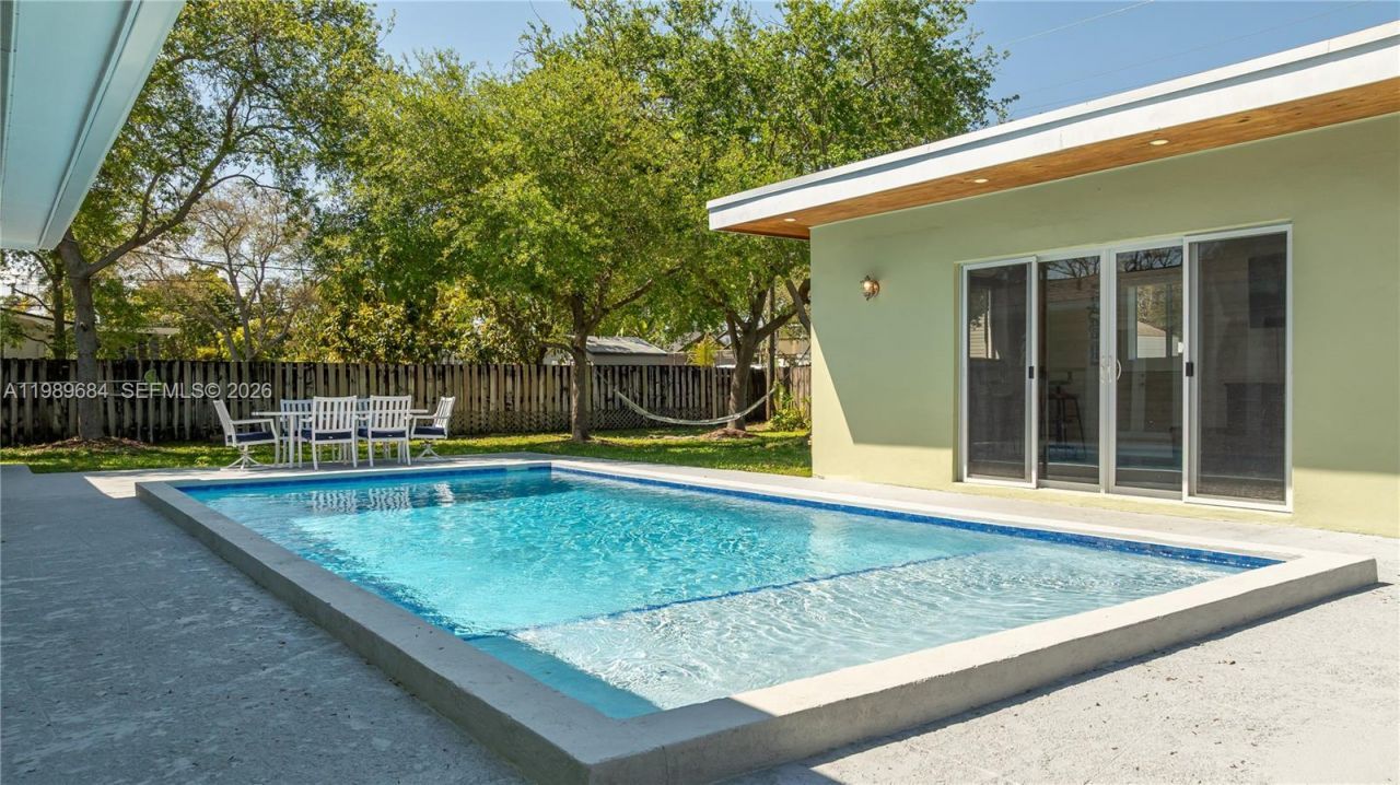 8535 SW 186th St , Cutler Bay, FL 33157 Photo