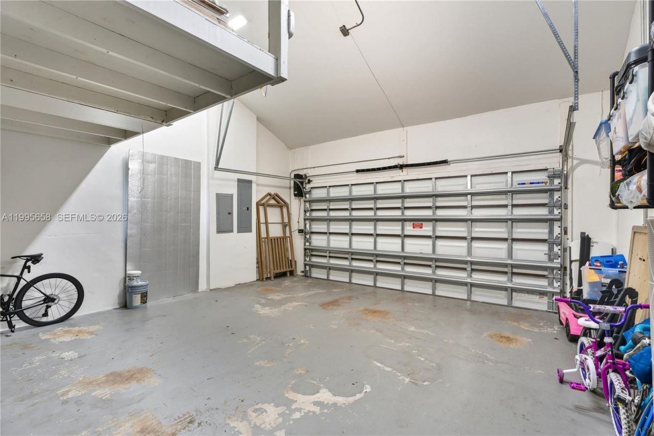 3782 El Prado Blvd, Unit 1, Miami, FL 33133 Photo