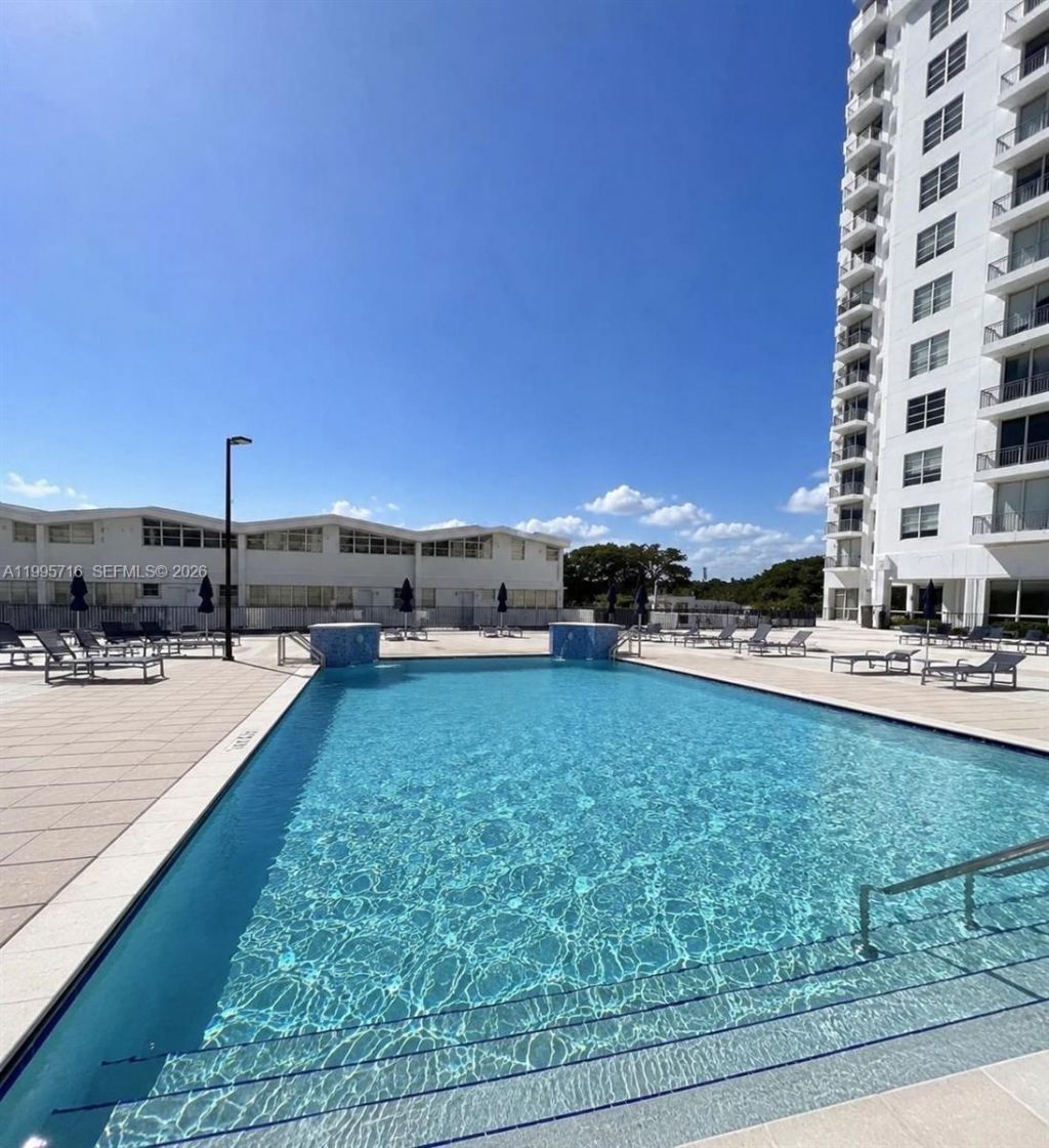 2750 NE 183rd St, Unit 2407, Aventura, FL 33160 Photo