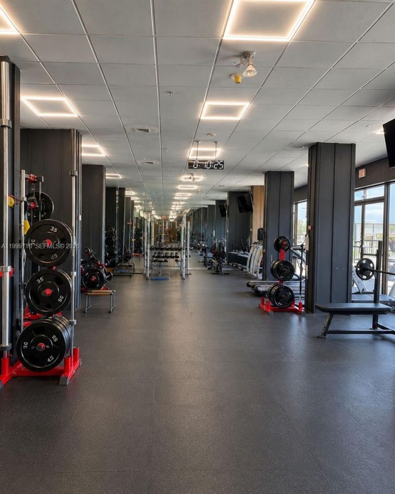 2750 NE 183rd St, Unit 2407, Aventura, FL 33160 Photo