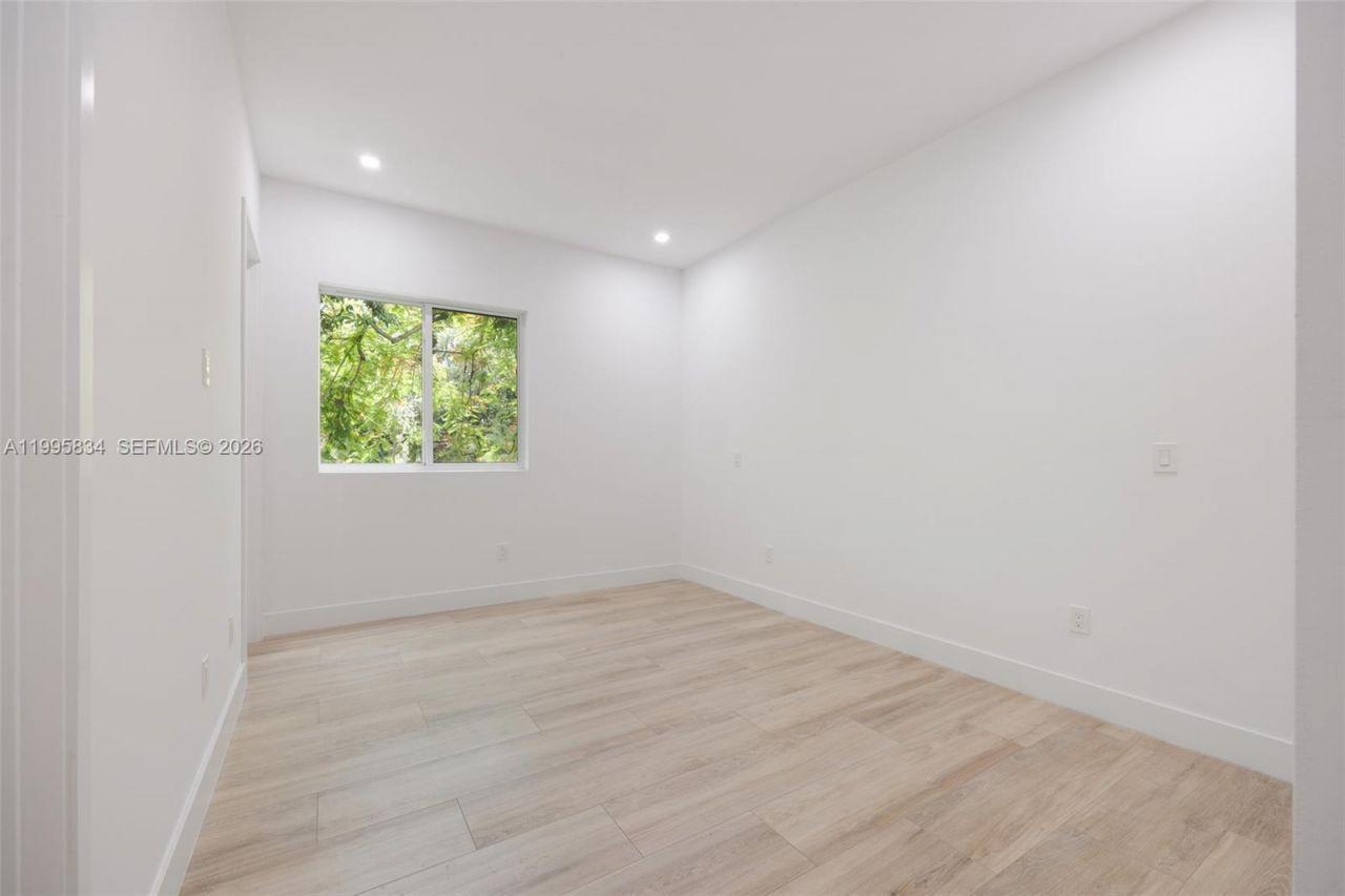3164 Plaza St, Coconut Grove, FL 33133 Photo