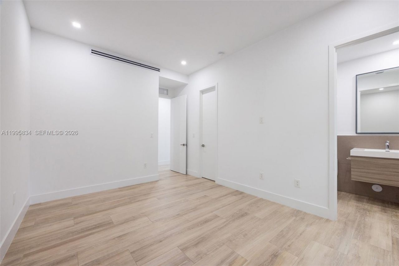 3164 Plaza St, Coconut Grove, FL 33133 Photo