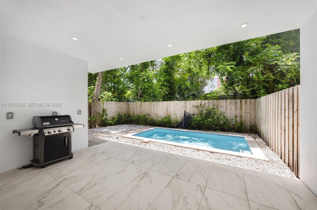 3164 Plaza St, Coconut Grove, FL 33133 Photo