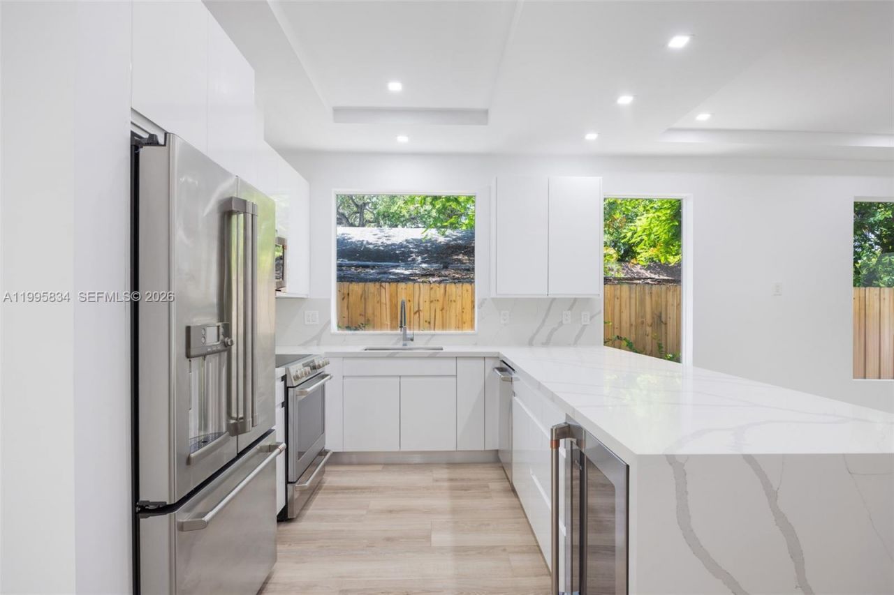 3164 Plaza St, Coconut Grove, FL 33133 Photo