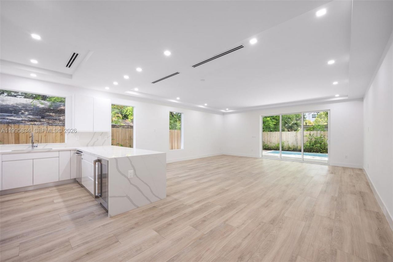 3164 Plaza St, Coconut Grove, FL 33133 Photo