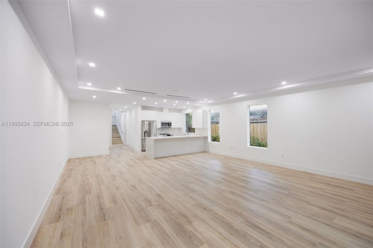 3164 Plaza St, Coconut Grove, FL 33133 Photo